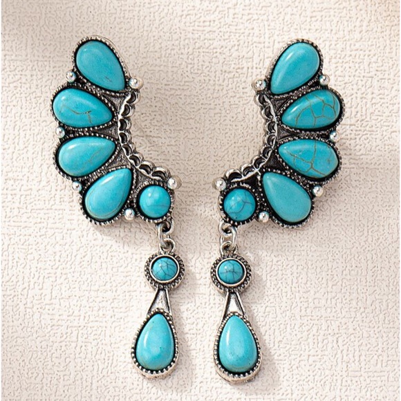 Jewelry - Turquoise Stone Decor Western Statement Earrings- NWT